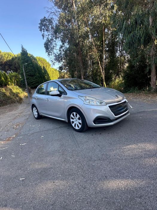 Vendo peugeot 208, ano 2016