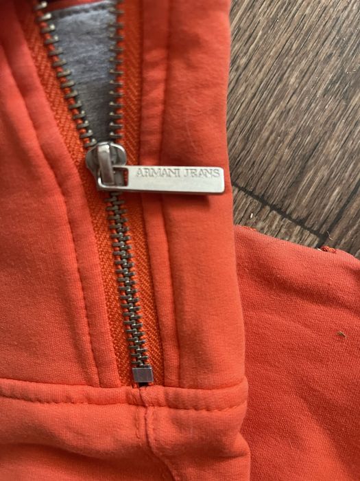 Продам яркий костюм Armani! Оригинал! Недорого!