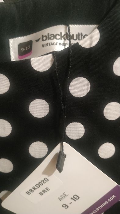 Нарядное пышное платье в горошек чёрное с красным