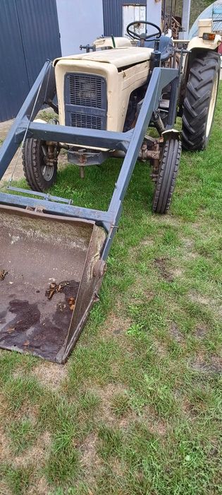 Ciągnik C355  okazja