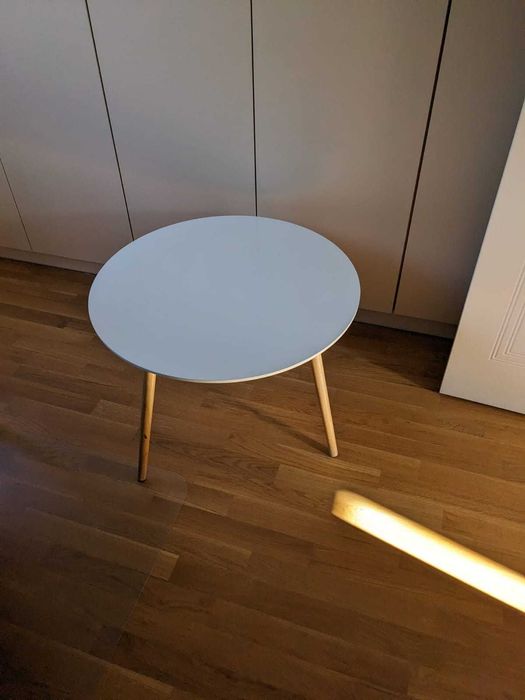 Biały okrągly stolik kawowy średnica 75 cm