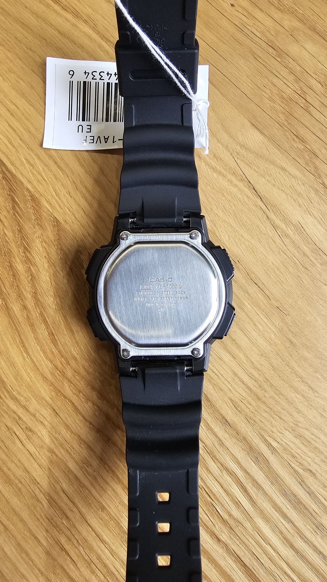 Casio AE-1000W-1AVEF