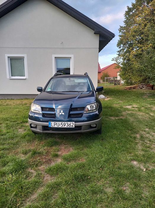 Mitsubishi Outlander 2003 , 2000 benzyna/Lpg silnik hałasuje 2900zł
