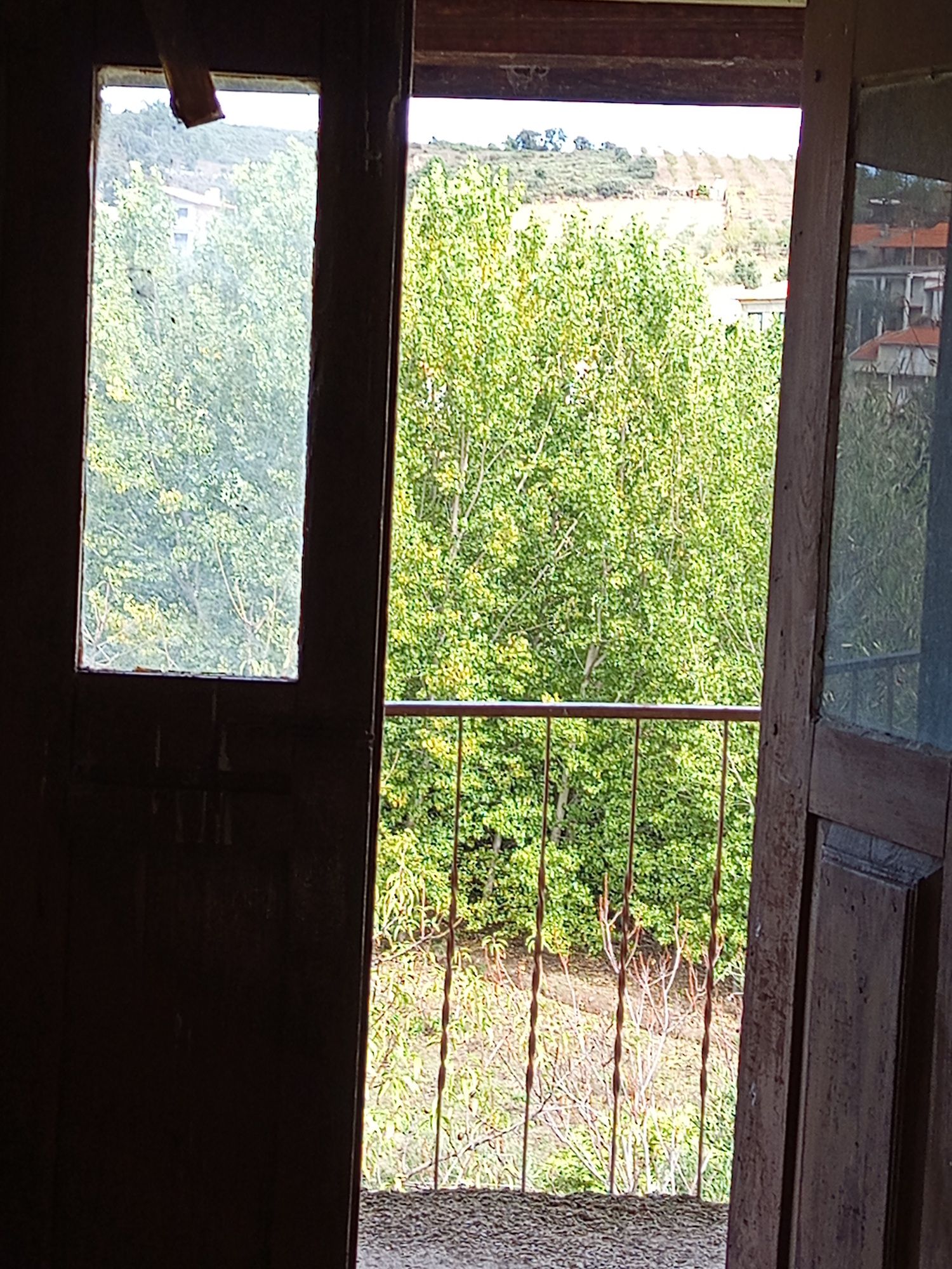 Vendo uma casa em mós Moncorvo