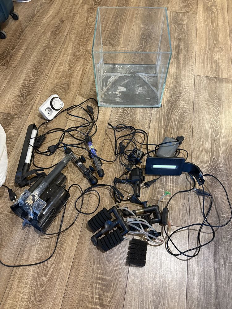 Zestaw dwa akwaria 30l,20l ze sprzętem