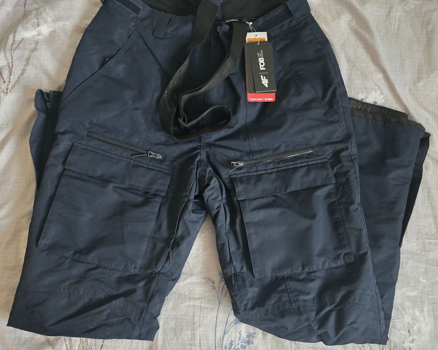 Nowe Spodnie F4 Snowboardowe Fob z Szelkami 15 000 Neodry Rozmiar XL