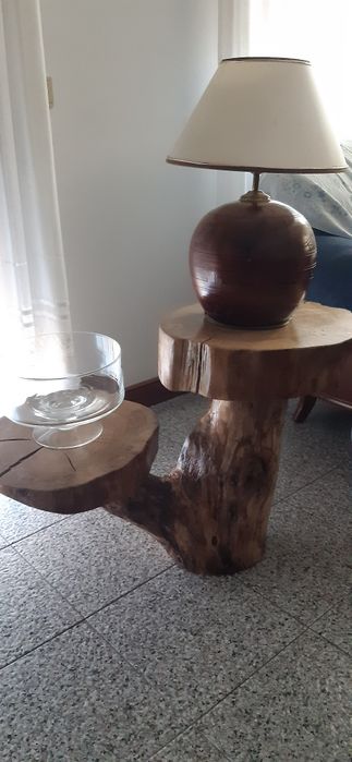 Mesa em Madeira macissa