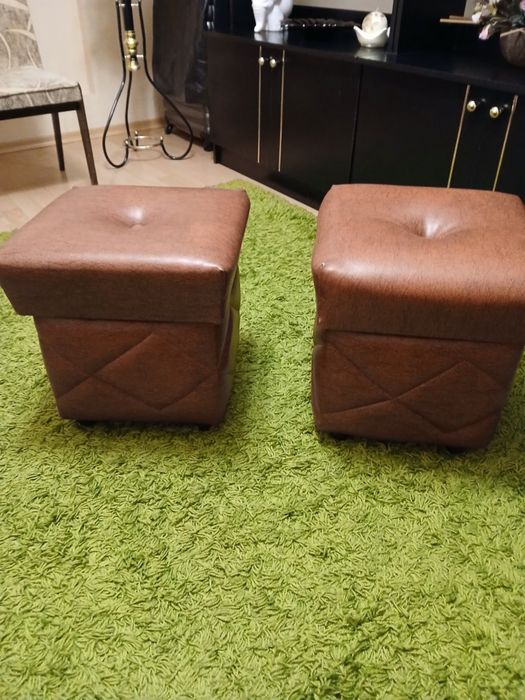 Pufy 2 sztuki skaja, skóra ekologiczna retro, PRL