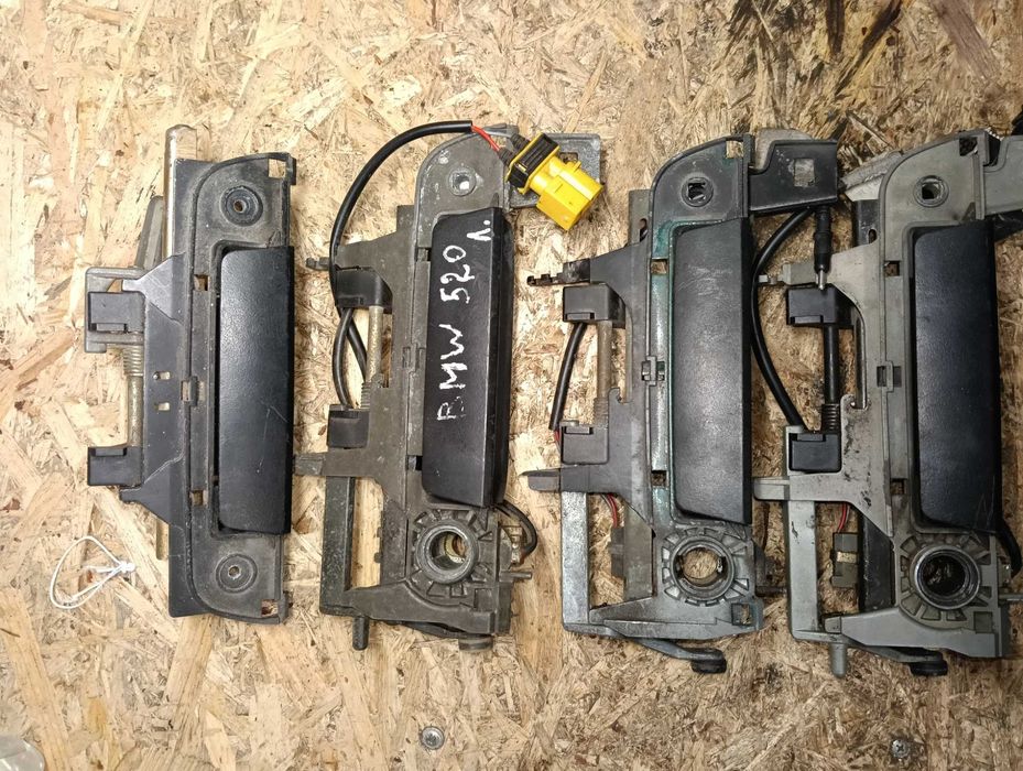 Продам ручки дверей бмв е34 е36