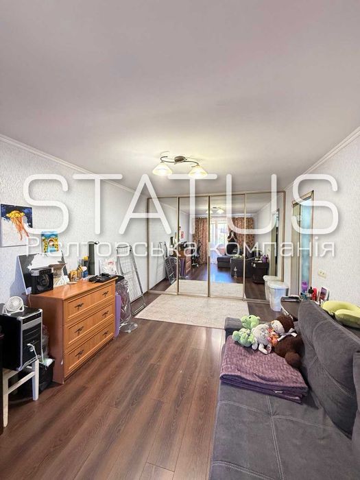 Продаж однокімнатної квартири в цегляному будинку. Мотель.