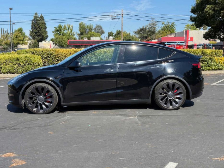 Tesla Model Y Performance      2020