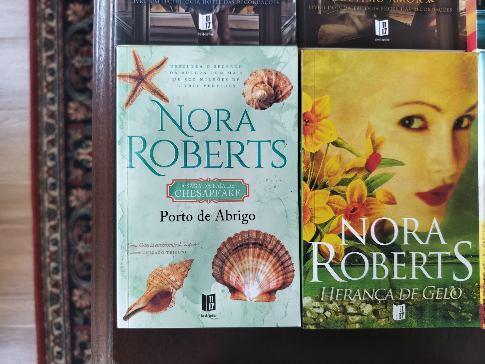 Vendo Livros de Bolso Nora Roberts