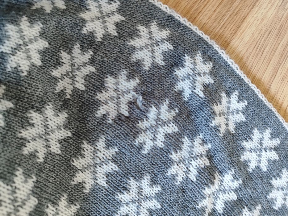 Swetr wiązany narzutka szaro biała śnieżki wełna 34/36 KappAhl