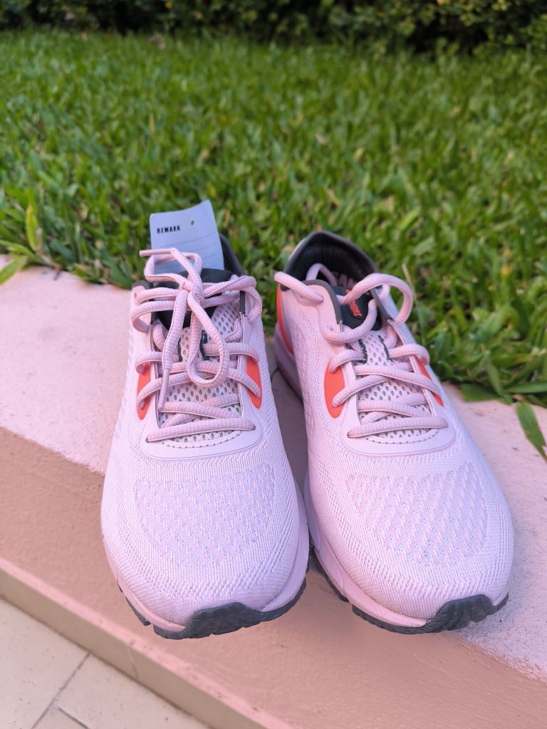 Sapatilhas under armour novas
Sapatilhas de Corrida Under Armour UA W