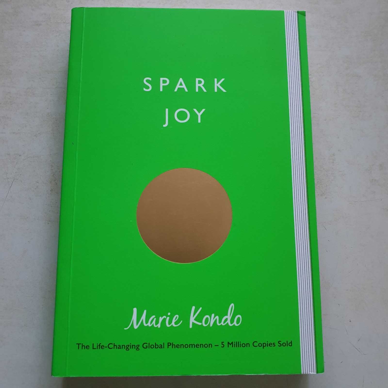 Spark Joy (Іскра радості), Marie Kondo (Марі Кондо)