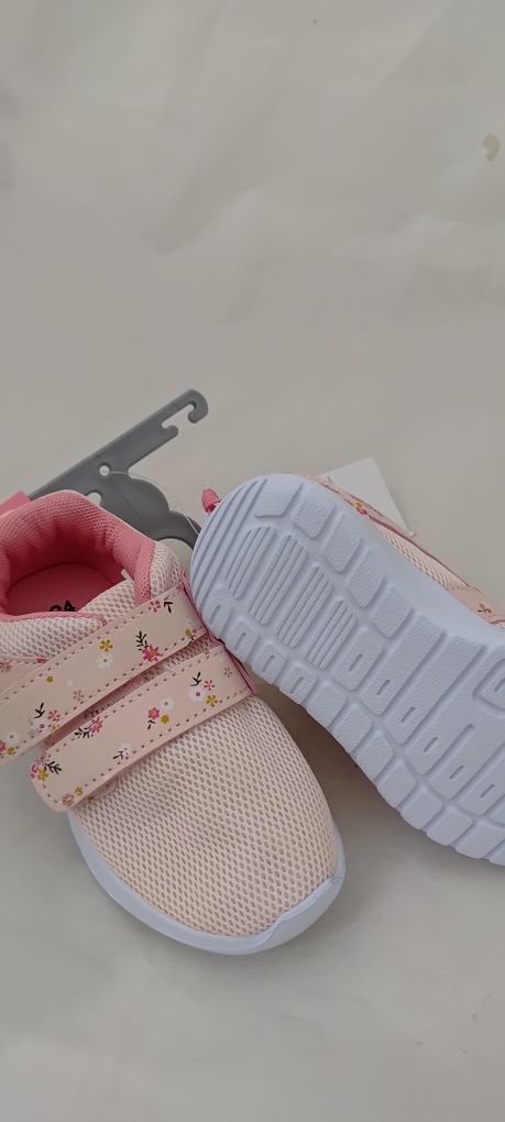 Nowe buty buciki sportowe, adidasy dziewczęce r. 24
