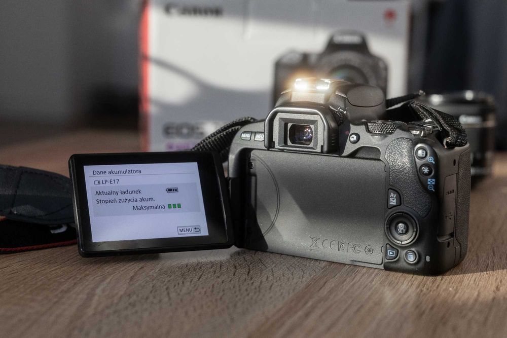 Zestaw Lustrzanka Canon EOS 200d + obiektyw 18–55mm