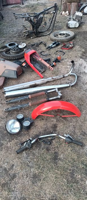 Бак 634-638 ява бардачки сидіння вилка рама мотор циліндри картера CZ