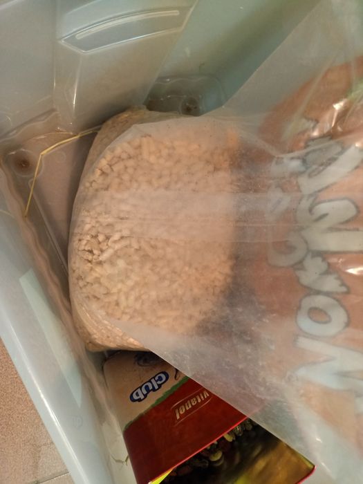 Karma wieloskładnikowa dla królika podkład i sianko