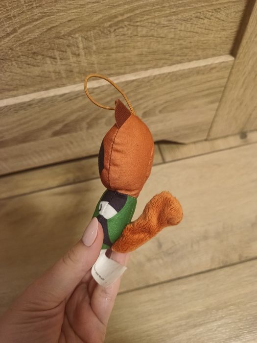 Urocza mała maskotka pluszak zawieszka wiewiór wiewiórka