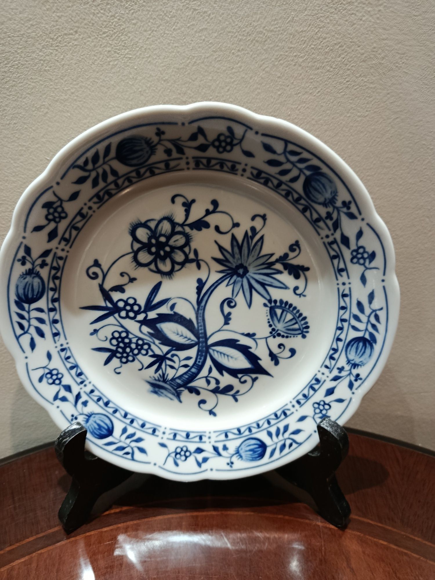 Śliczny stary talerz porcelana Kahla