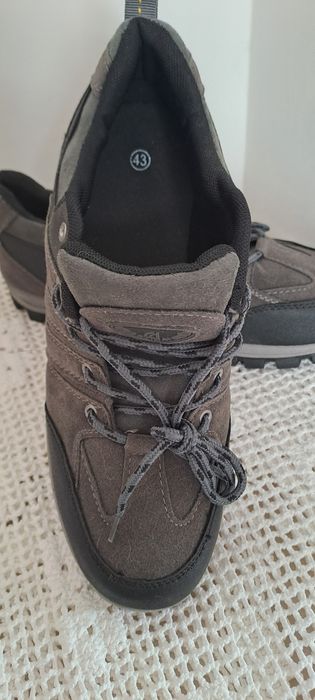 Sapatilhas montanha, cor cinza Tam 43 Novas