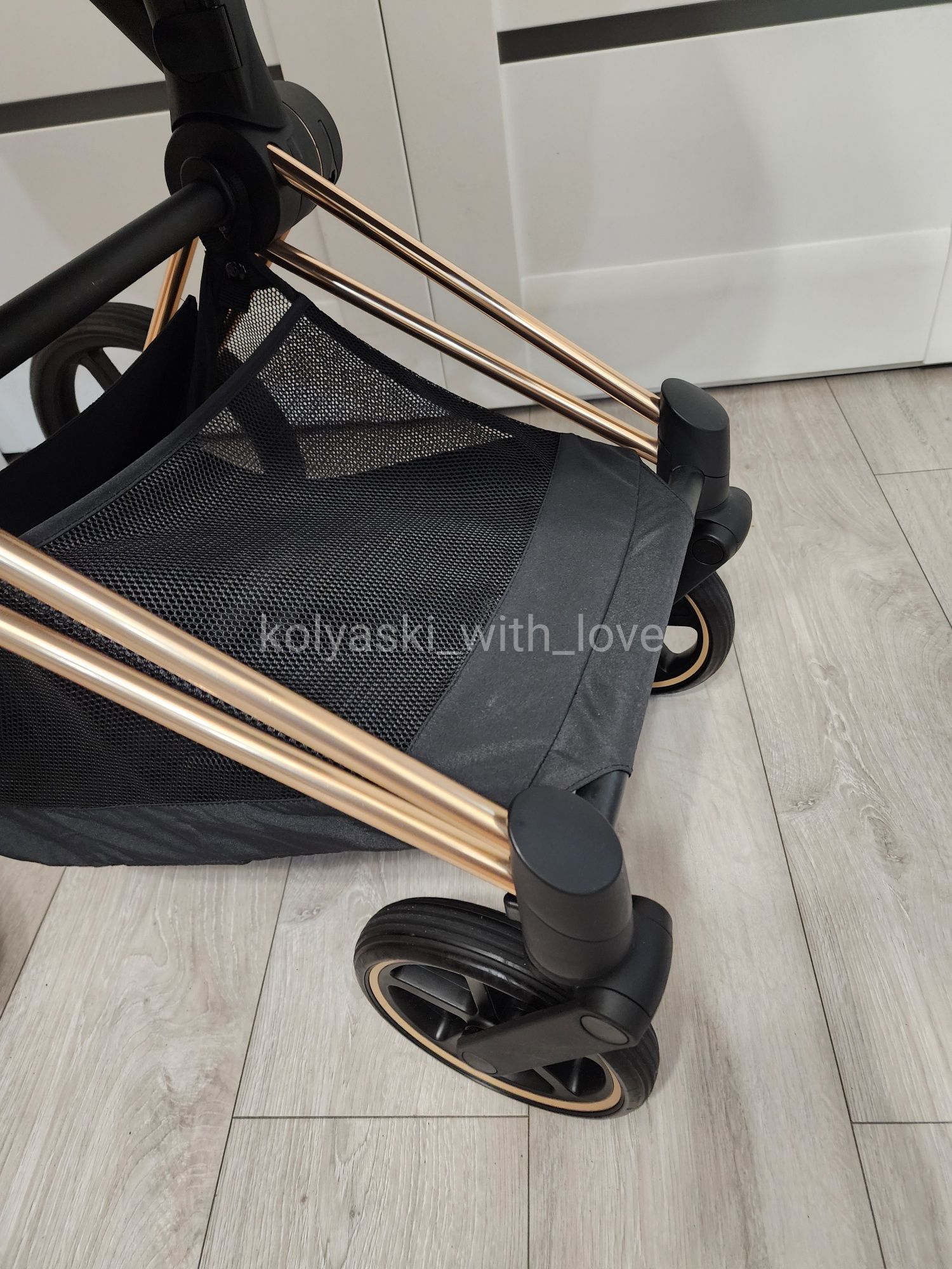 Люлька+шасі Cybex Priam 4.0 peach pink rose gold візочок Сайбекс Пріам