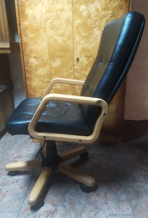 Fotel skórzany krzesło obrotowe biurowe drewniane