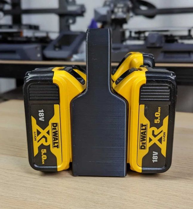 Koszyk, uchwyt na 4 Akumulatory, Baterie do narzędzi DeWALT 18V i 54V