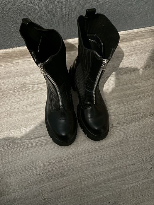 Czarne botki  rozm.40/41