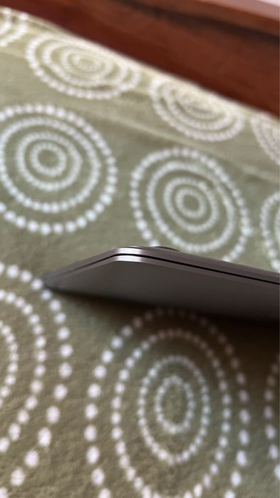 Продам MacBook Air 13 M1 2020 512Gb