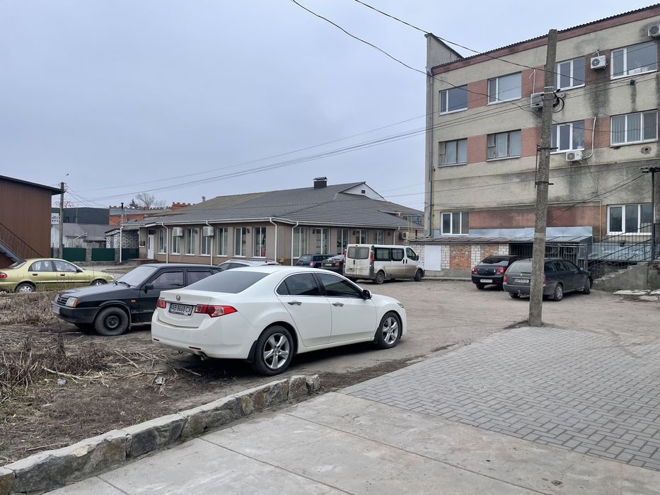 Здається в оренду комерційне приміщеня магазин 130 кв/м