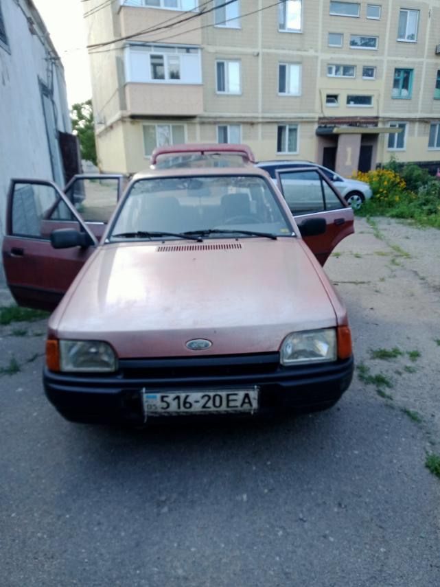 Продам FORD Escort