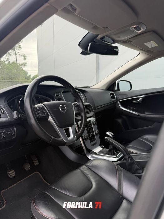 Volvo V40 R-design Ocean Race CrossCountry