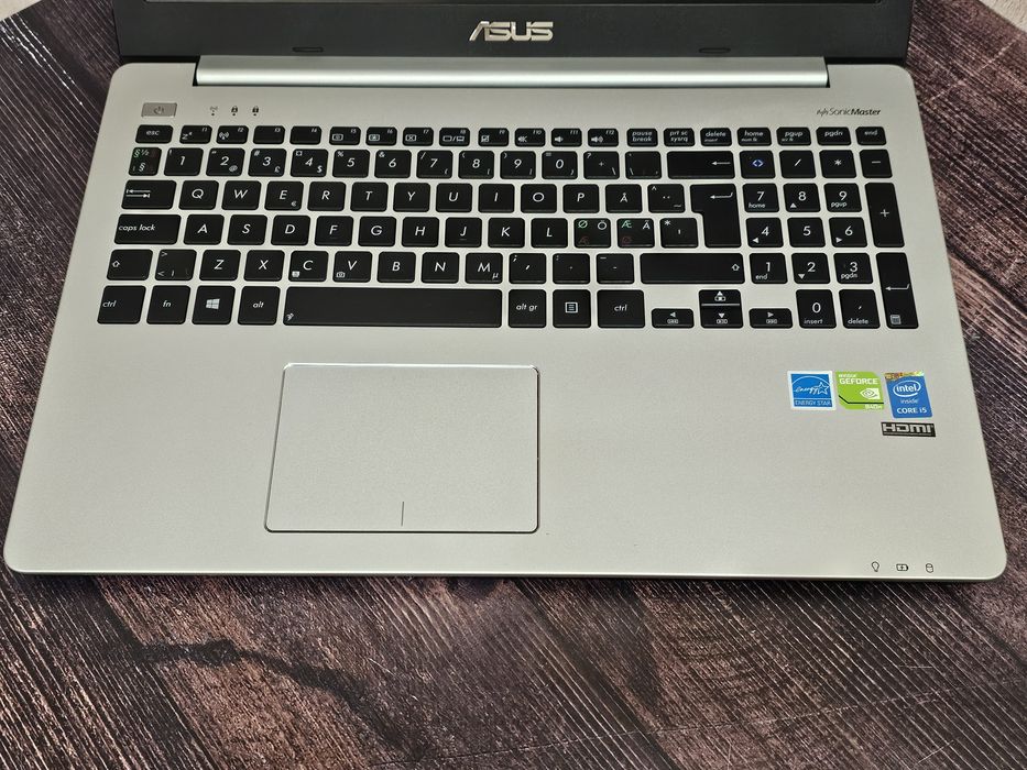ASUS VivoBook S551LN (Core i5-4210U/8Gb/GeForce 840M/SSD 512Gb/FullHD)