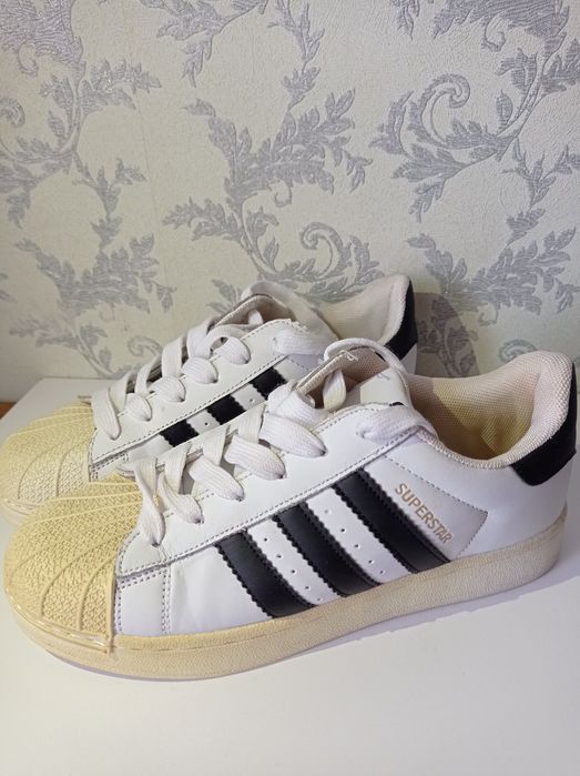 Adidas Superstar кросівки
