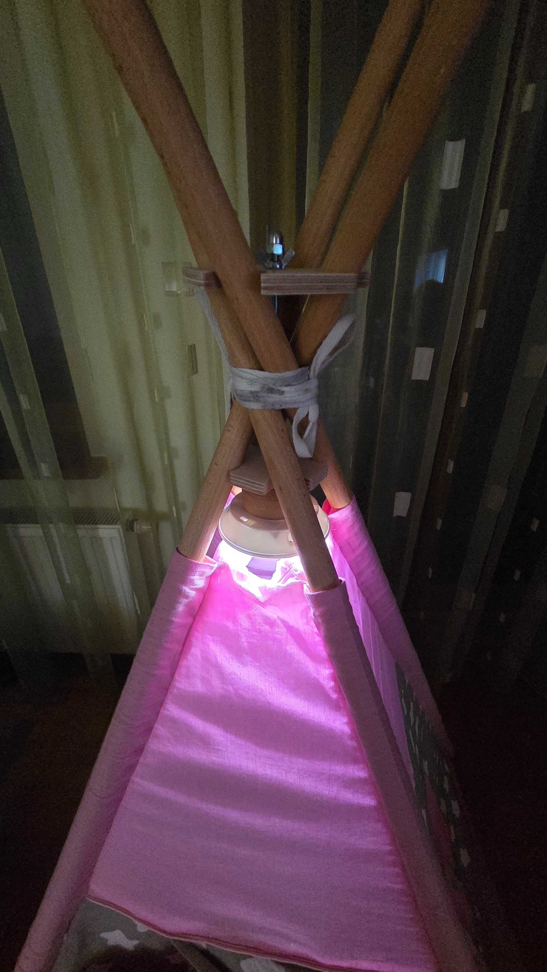 Namiot TIPI stan idealny z dodatkowym stabilizatorem i lampką LED