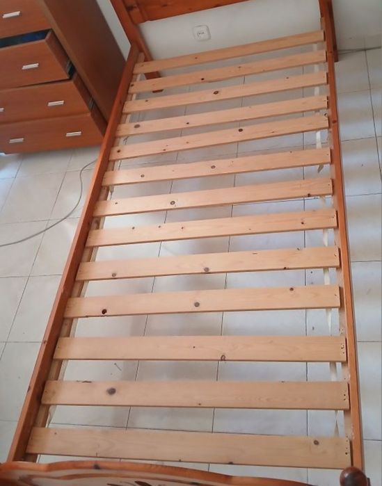 estrado para cama de criança do ikea 70/160