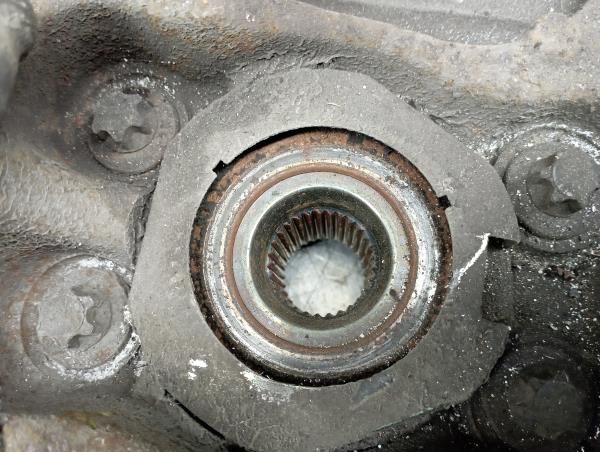 Manga de eixo frente esquerda RENAULT Trafic III (FG_)