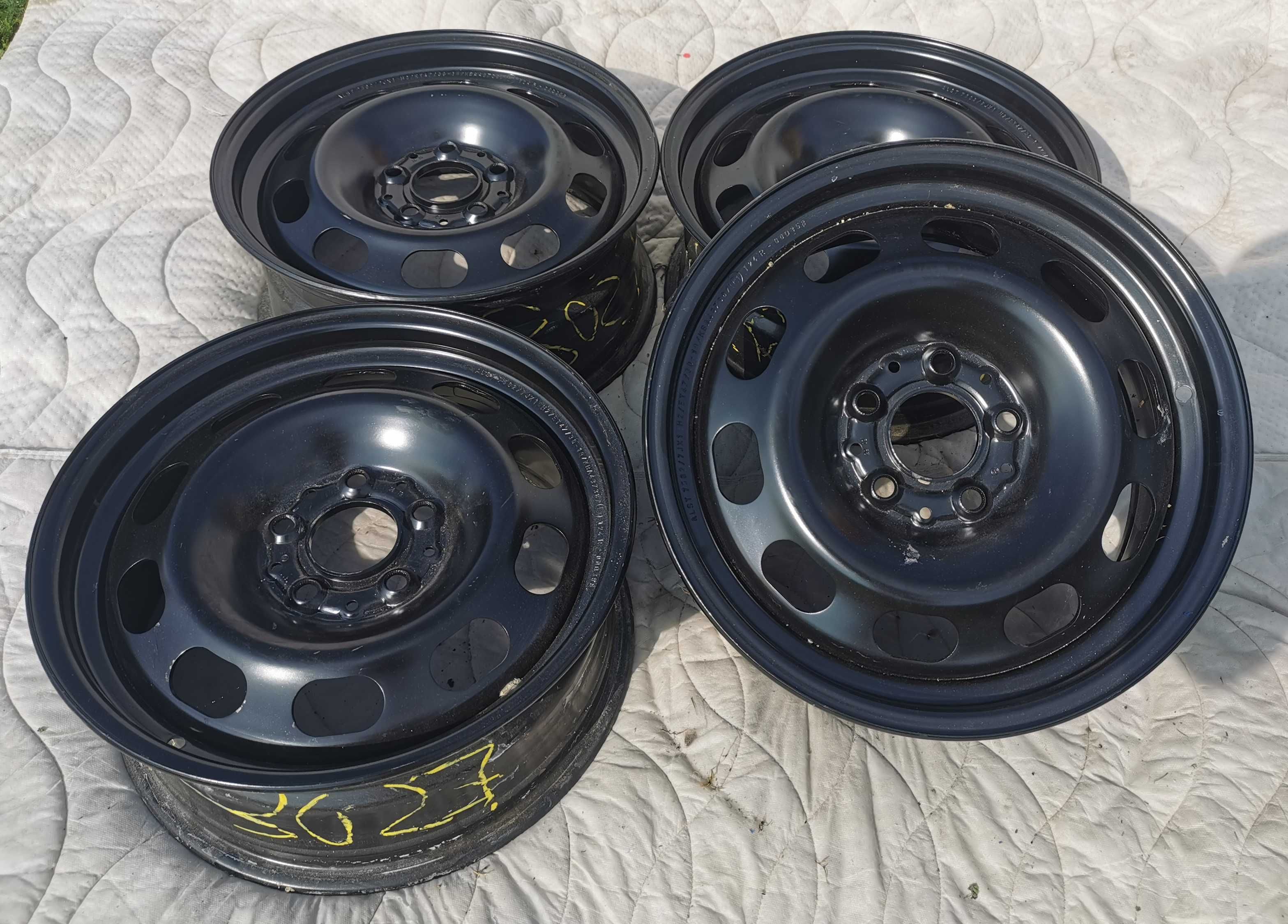 4x felgi stalowe 7Jx16 BMW seria 1 F40 seria 2 F45 5x120 ET47 nowe