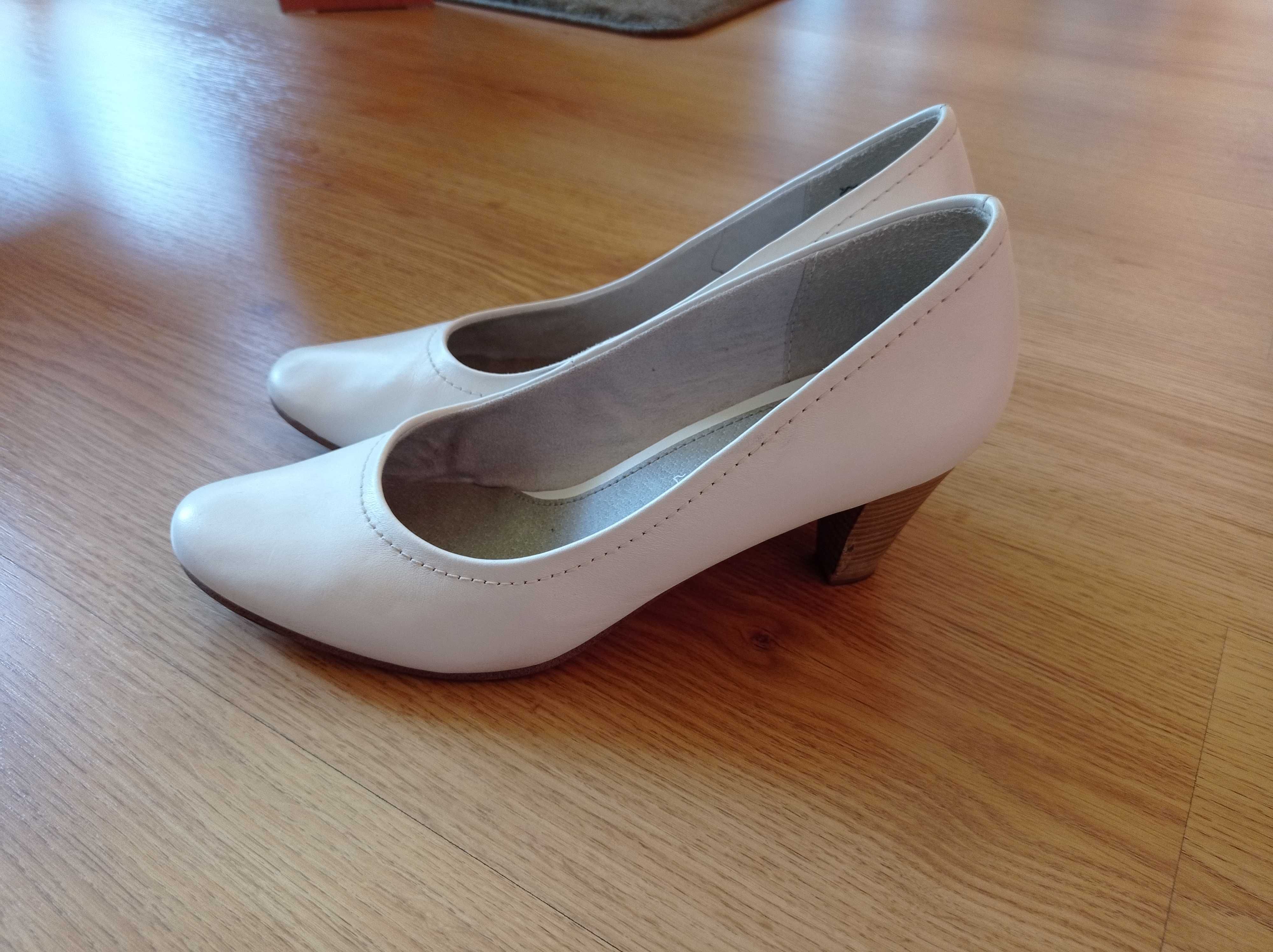 Białe buty marki Jana rozmiar 38,5 do ślubu