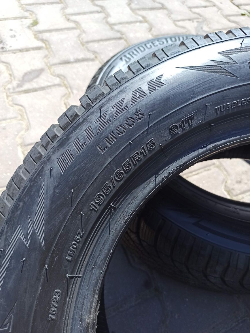 Шини зимові,  Bridgestone, r15