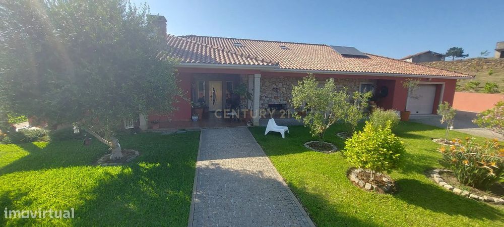Luxuosa Moradia T4 com Vista Panorâmica