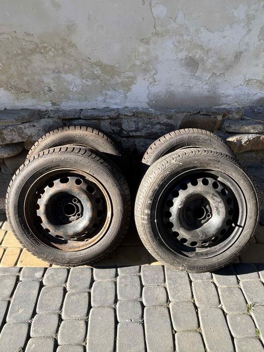 Sprzedam felgi stalowe bez opon