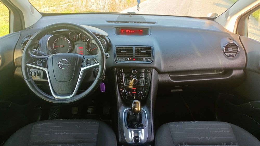 Meriva 1.4benz 101KM Klima Elektryka Tempomat PDCx2 Hak Bezwypadek