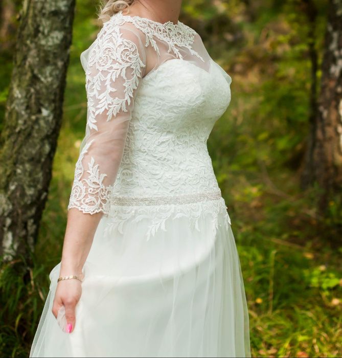 Suknia ślubna z narzutka