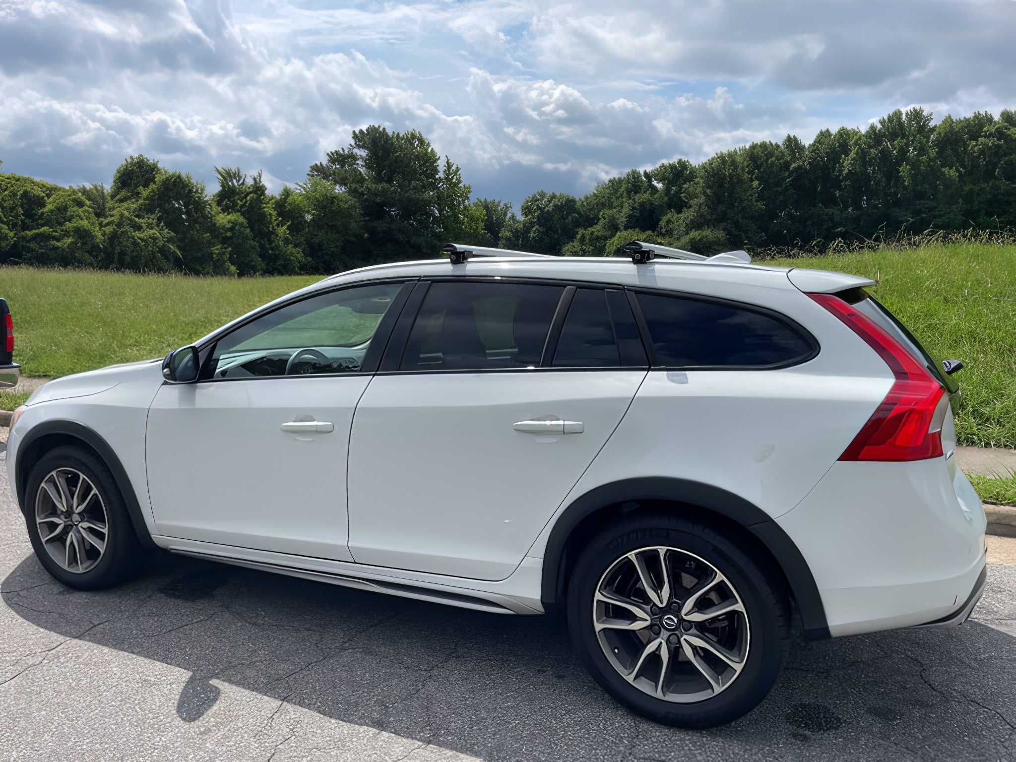 2017 Volvo V60 Cross Country T5 Premier