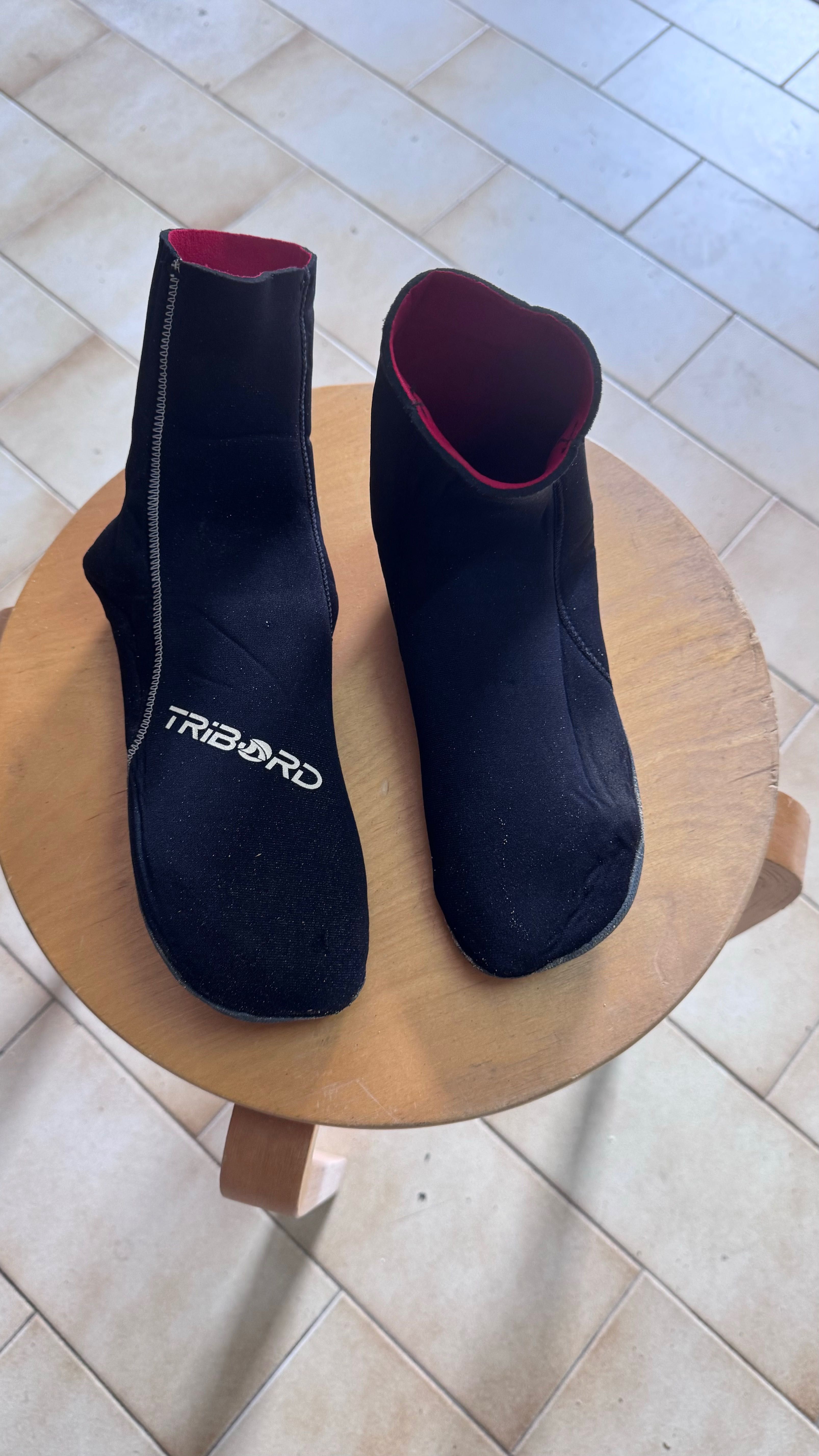 Botas para surf. vela, kite, canoagem, remo, etc.