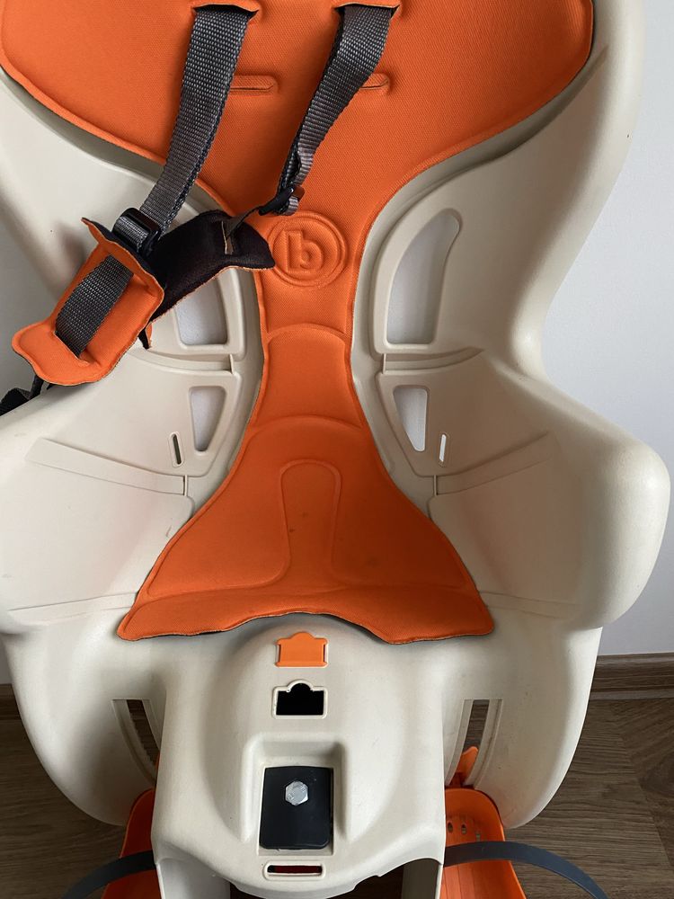 Fotelik rowerowy na bagażnik Bellelli Clamp do 22kg