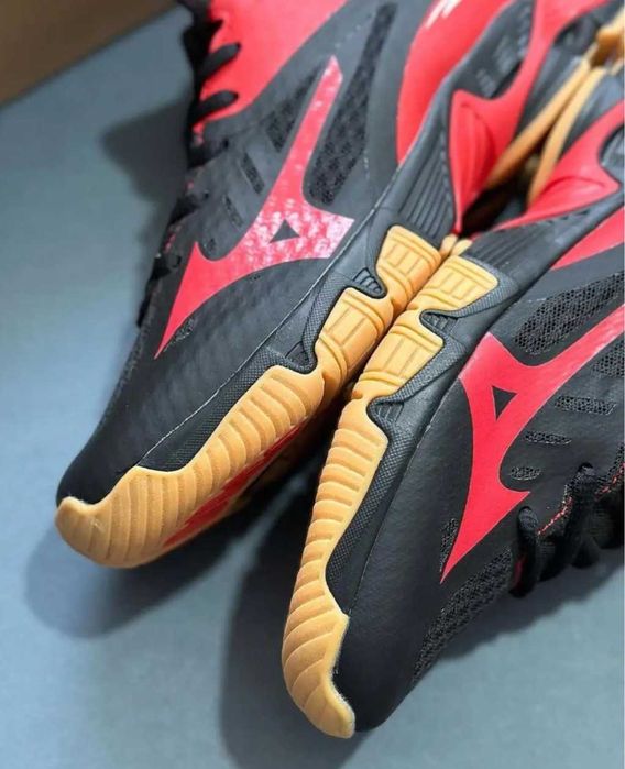 Кросівки MIZUNO #чоловіче взуття #мода і стіль